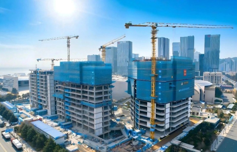 Stort fira den framgångsrika kärnstrukturen i Qingdao Fortune Finance Innovation Center