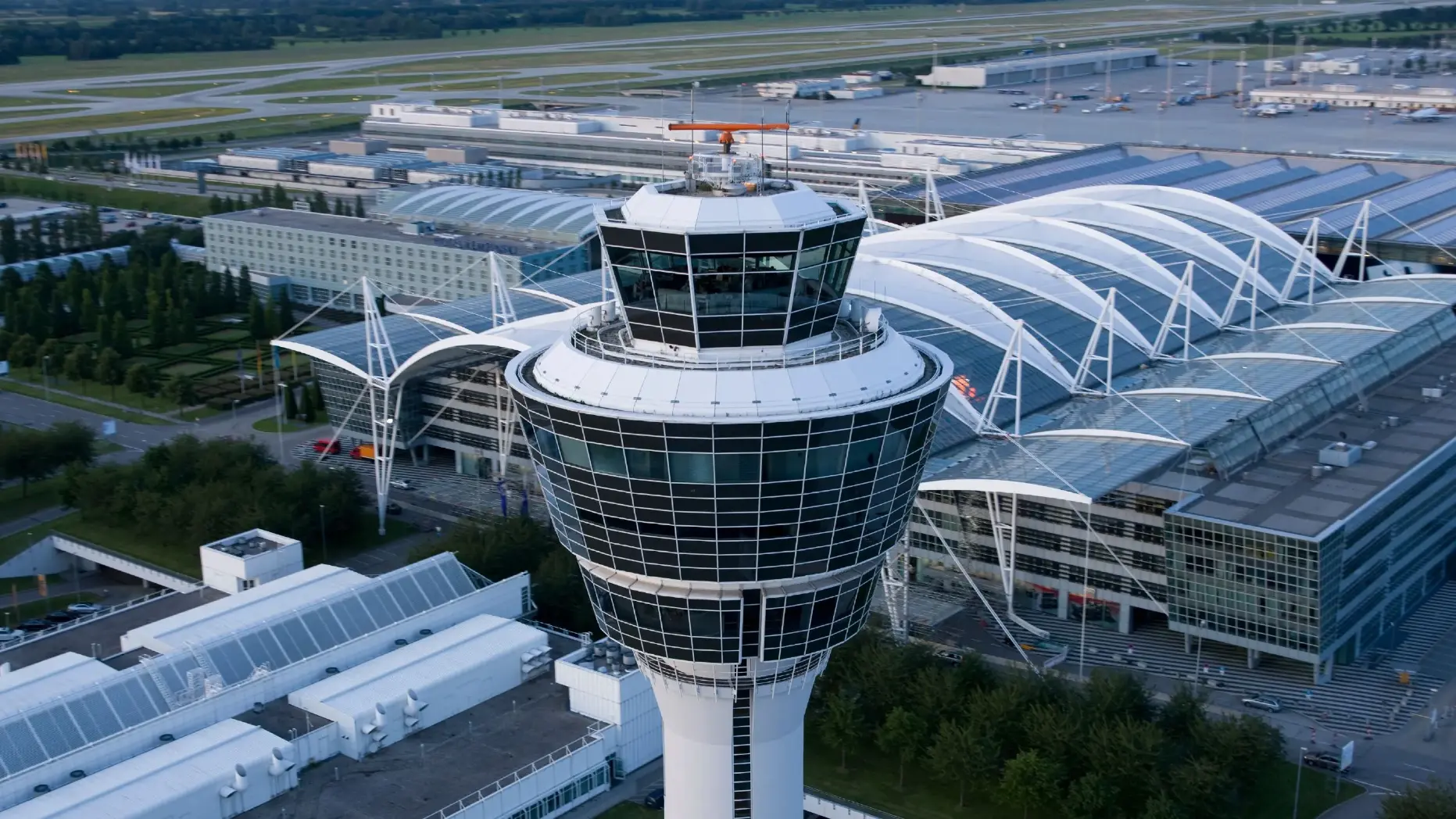 Flygledningsbyggnad Stålkonstruktion